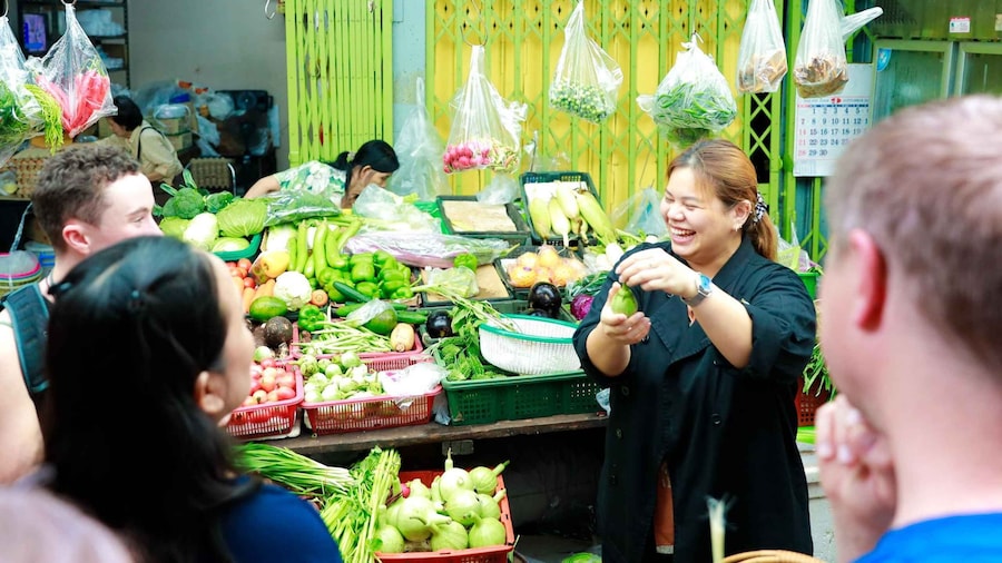 Bangkok: Hands-on Thai Cooking Class and Market Tour