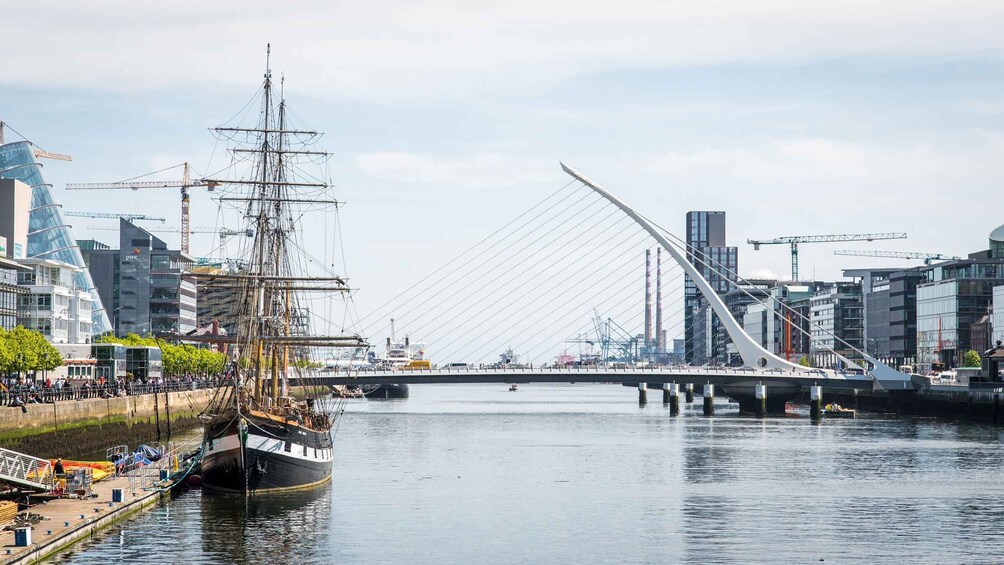 Dublin: Jeanie Johnston Tall Ship Irish Famine History Tour