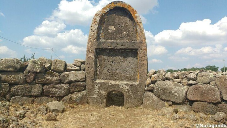 Private Guided Tour to Borore in the Bronze Age