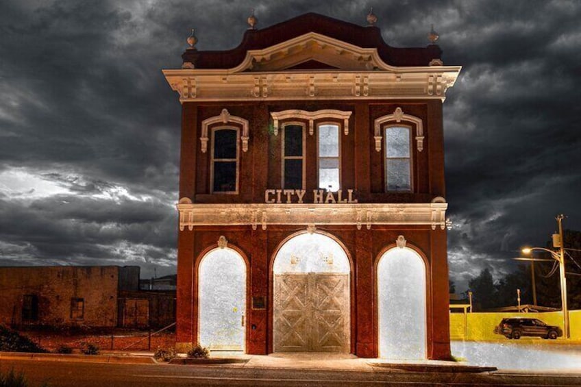 The City Hall/Marshal's Building used to house the city's offices and a firehouse.