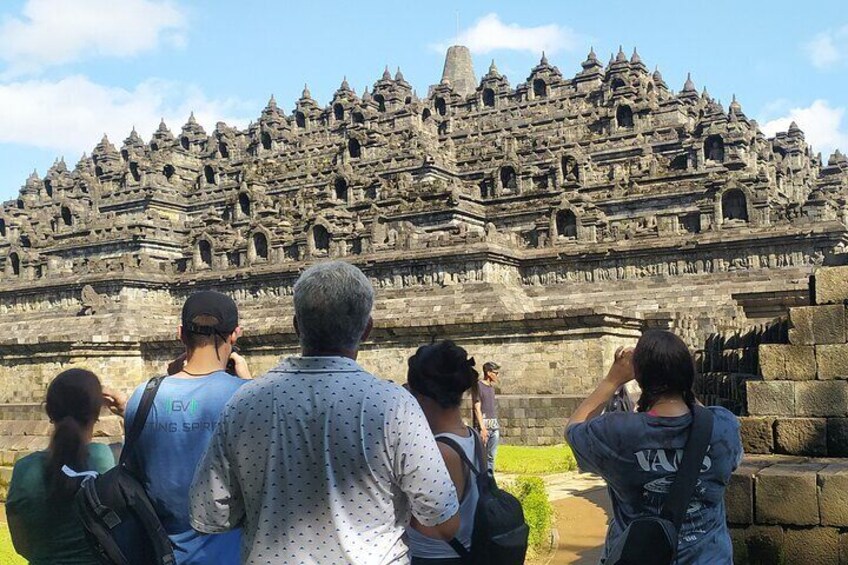 From Semarang port: Borobudur Temple excursion - Cruise Ship Traveler