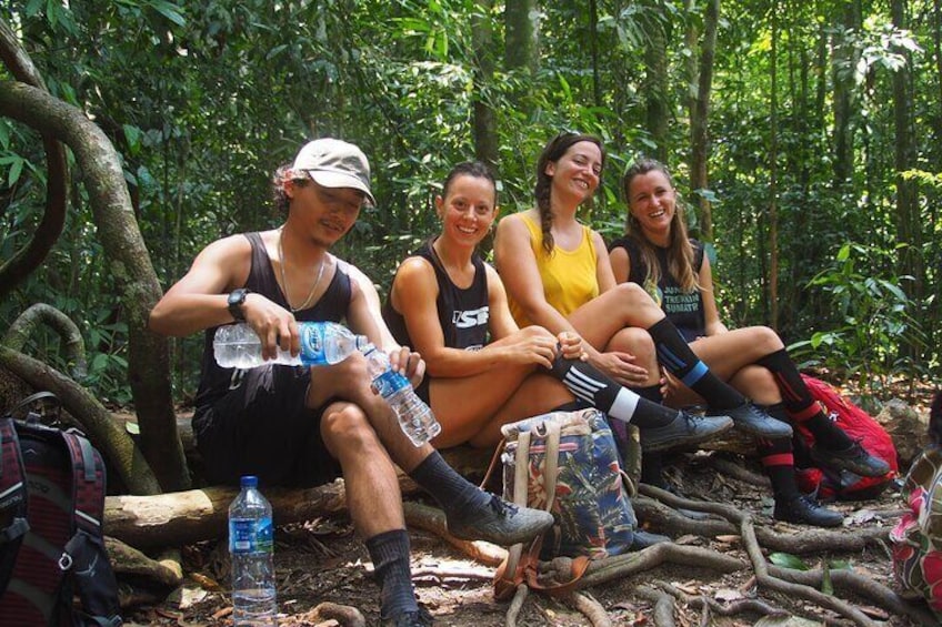 Fruit break surrounded by jungle sounds after climbing the first hills