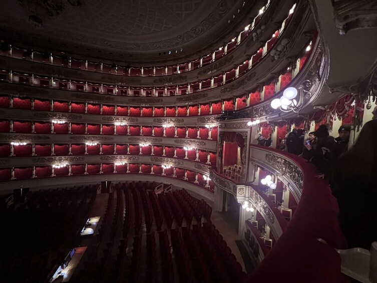 Combo tour: Scala theatre and Duomo Cathedral 