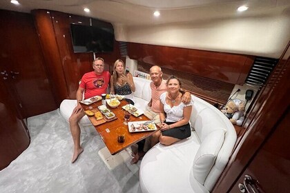 Cruise Fort Lauderdale and Enjoy Dinner on a Private Yacht