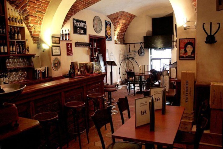 Italian Wine Tasting in Milan
