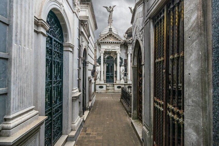 Recoleta Cemetery Walking Tour