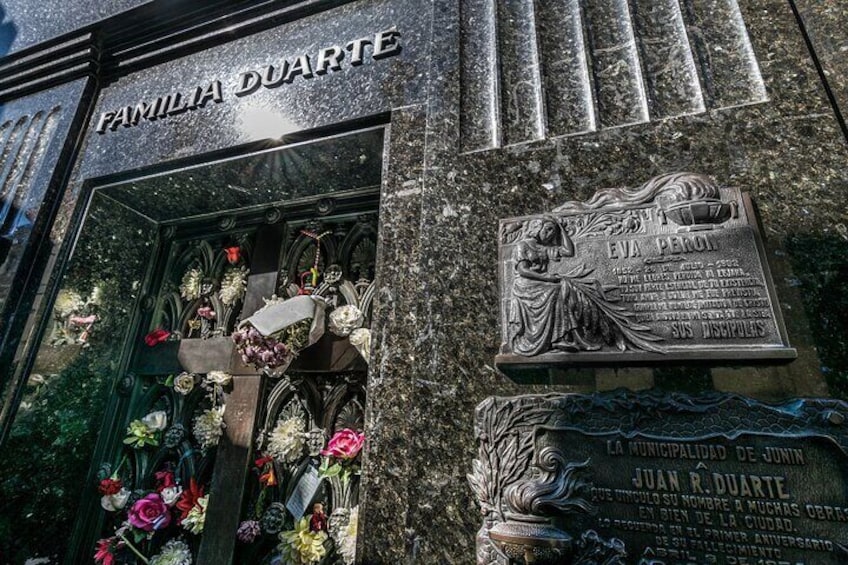 Recoleta Cemetery Private Walking Tour