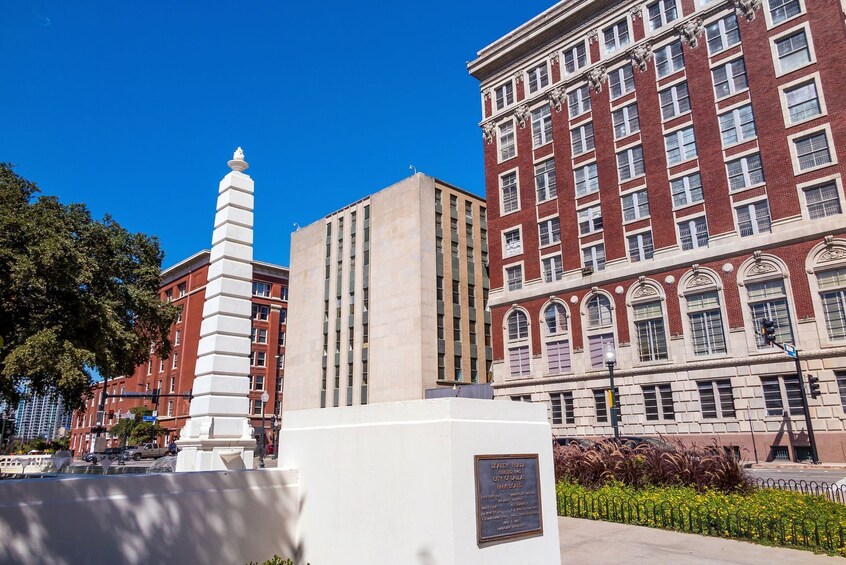 Downtown Dallas History and Architecture Self-Guided Audio Tour