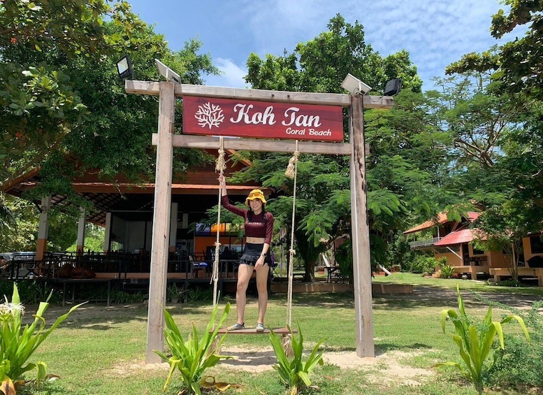 Picture 20 for Activity Koh Samui: Pig Island Tour by Speedboat with Snorkeling