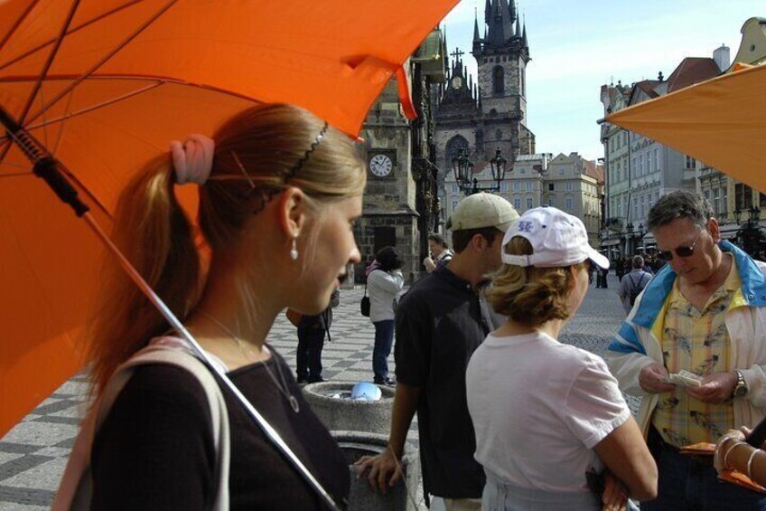 6 hours Prague Tour All Inclusive: Pick Up, Lunch & Boat Trip