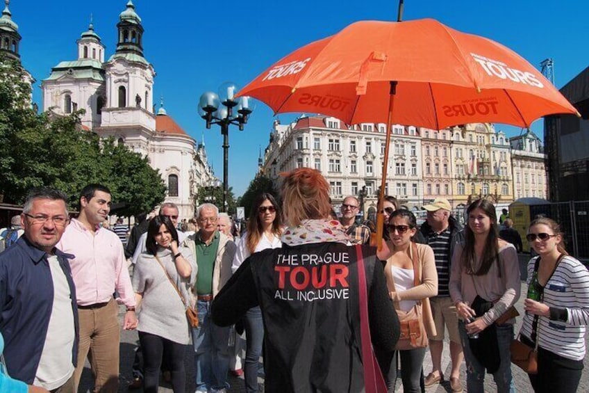 6 hours Prague Tour All Inclusive: Pick Up, Lunch & Boat Trip