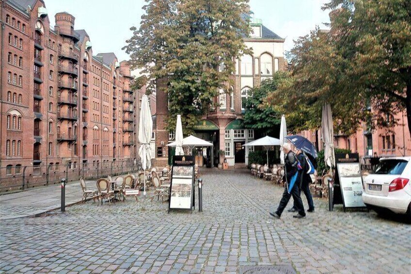 Free Tour Die Speicherstadt - The City of Warehouses
Historic neighborhood on foot
