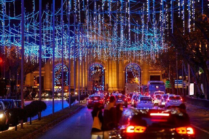 Madrid: Christmas Lights Tour by Electric Tuk Tuk