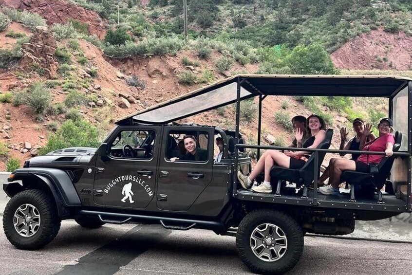 Sightseeing Jeep Tour in Garden of the Gods