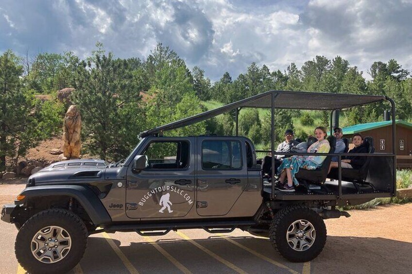 Sightseeing Jeep Tour in Garden of the Gods