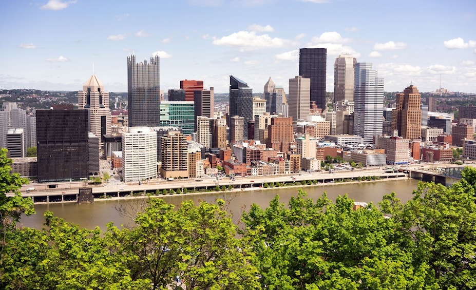 Downtown Pittsburgh Culture and History with Self-Guided Audio Tour