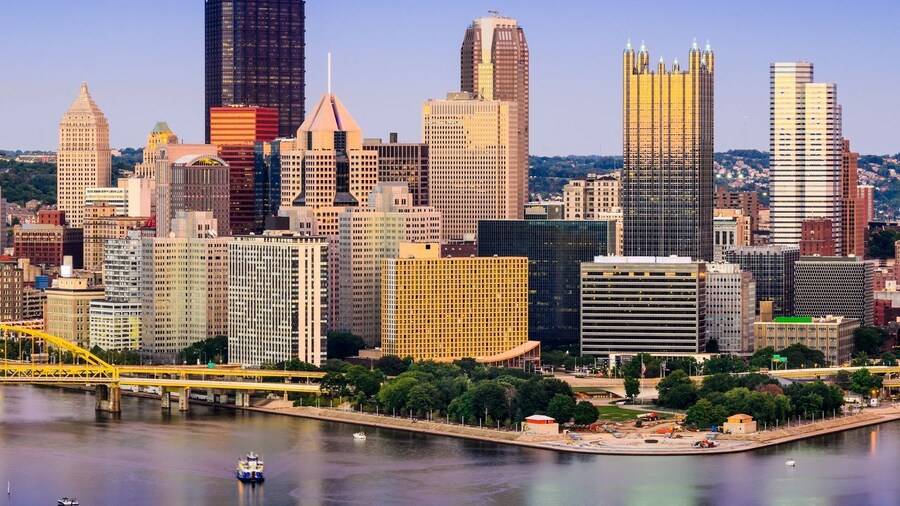 Downtown Pittsburgh Culture and History with Self-Guided Audio Tour
