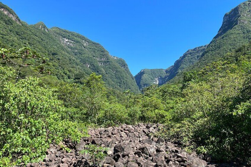 Guided Trail in Malacara Canyon and Bathing in a Natural Pool