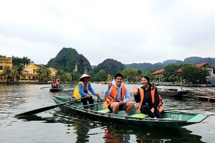 Ninh Binh Tour Hoa lu-Biking-Tam Coc Boat-Mua cave by Limousine