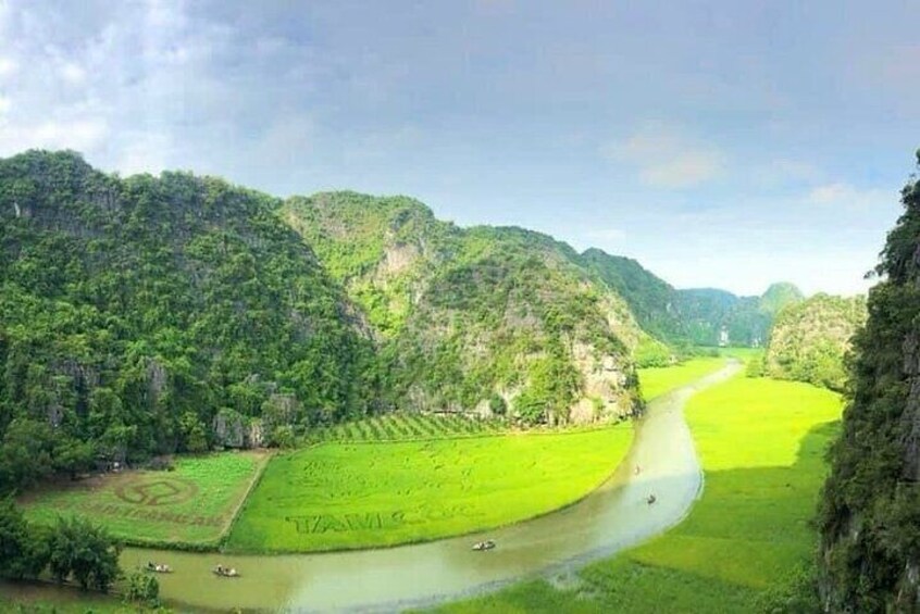 Highlight Ninh Binh Full Day Tour Tam Coc Boat, Mua Cave, Hoa Lu 