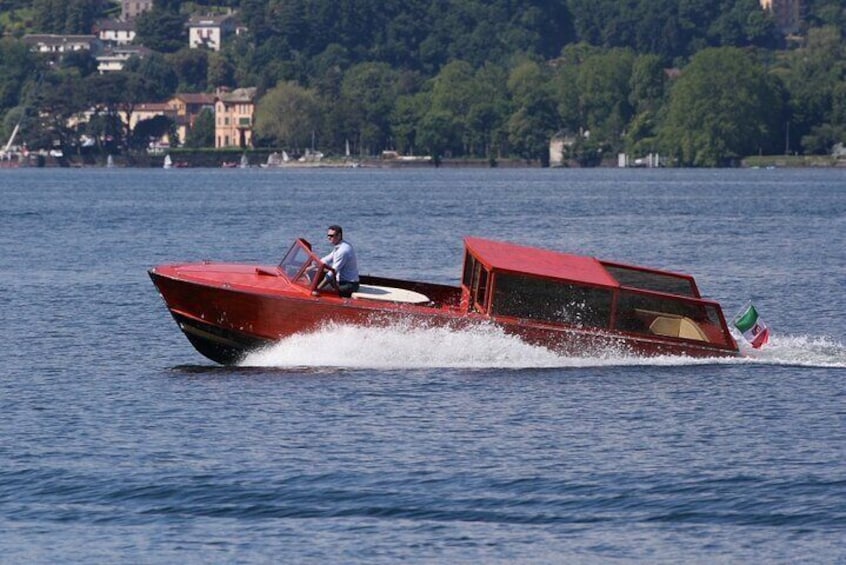 4-Hour Private Wooden Boat Tour on Lake Como 7 pax