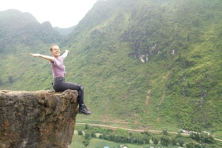 Ha Giang loop motorbike trip special with "Dragon Guide"