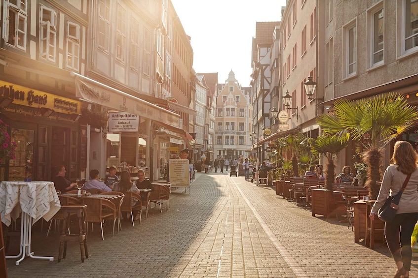 Hannover: Guided Old Town Walking Tour