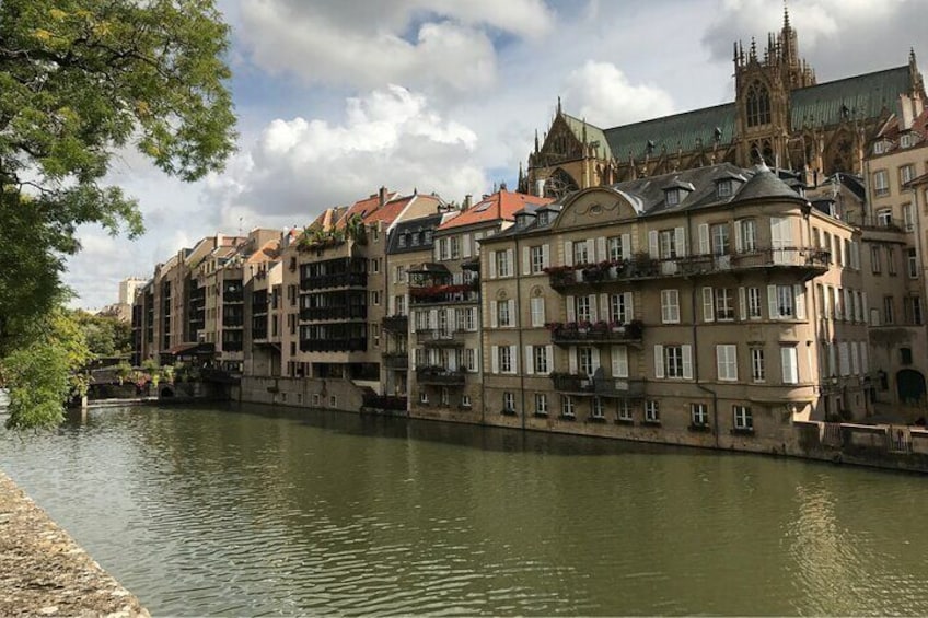 Metz Scavenger Hunt and Self-Guided Walking Tour