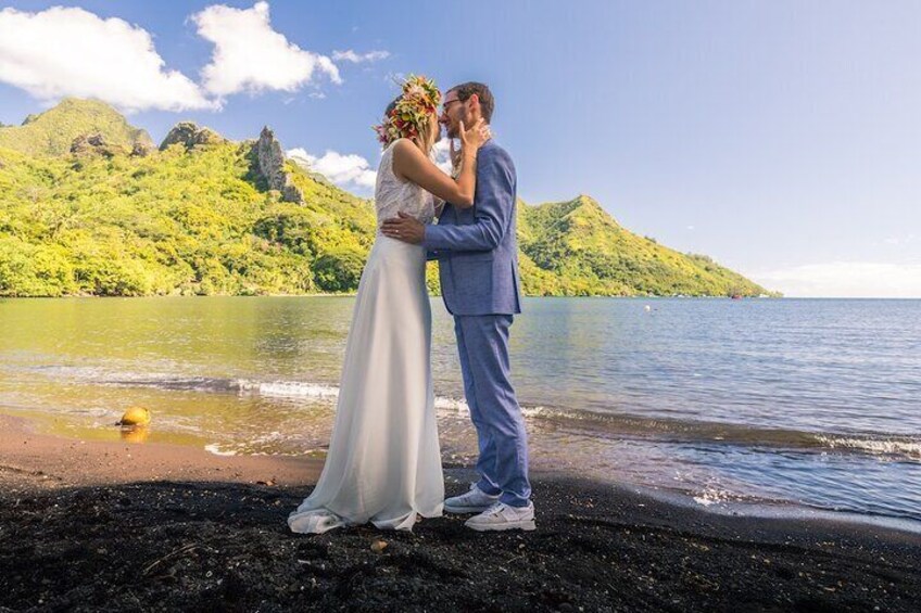 Unique and memorable private session in the heart of Moorea Combo Terre-Mer