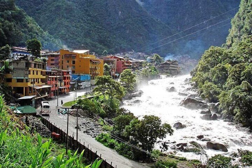 Machu Picchu in 2 days with overnight in Aguas Calientes