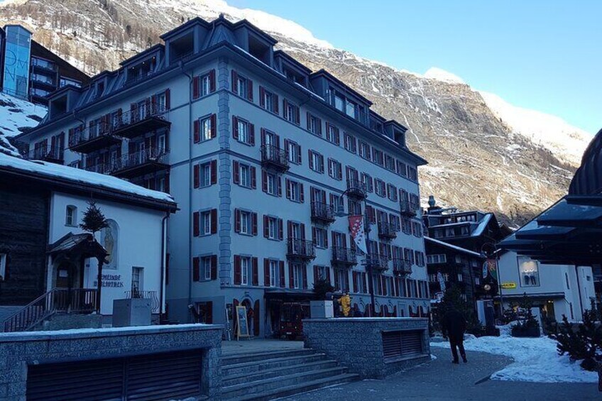 2-hours small-group Walking Tour Zermatt Village