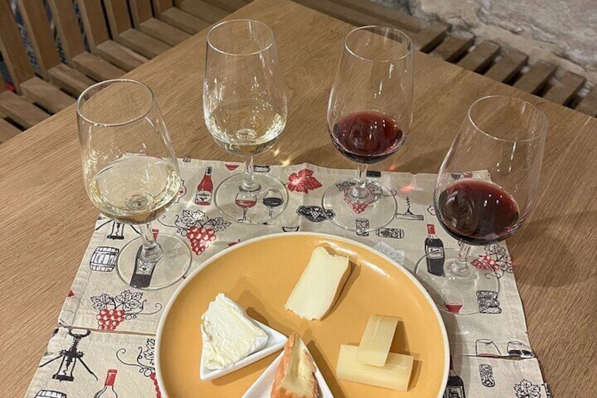 Cheese and wine paring session