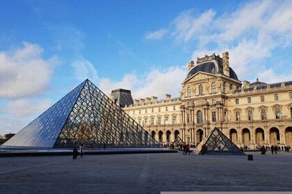 Boleto de entrada para el Museo del Louvre, en París