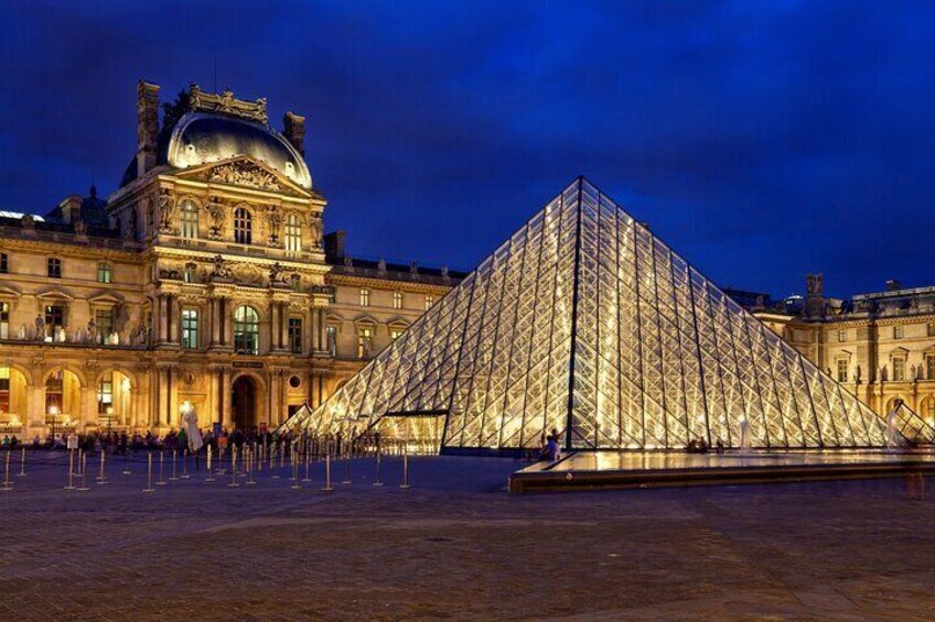 Entry ticket for the Louvre Museum, in Paris