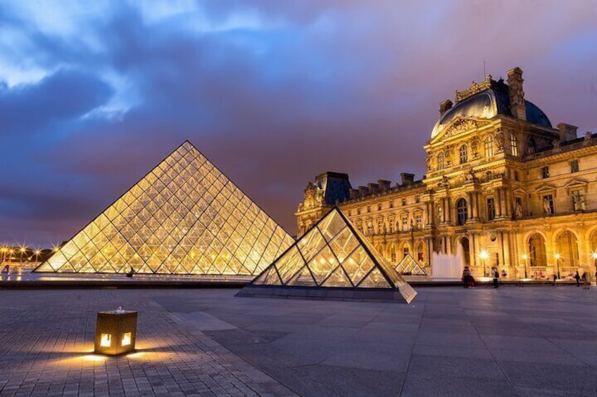 Entry ticket for the Louvre Museum, in Paris