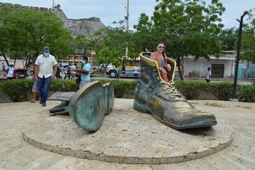 City Tour in Chiva through Cartagena