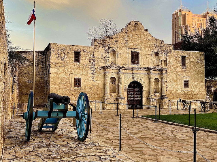 Historic Downtown San Antonio Food and Culture Tour