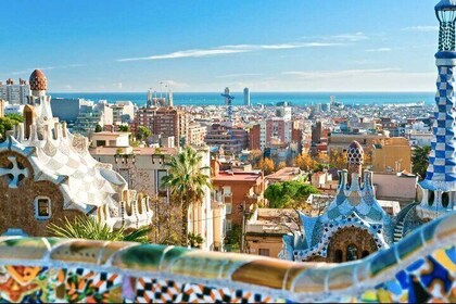 Tickets for Park Güell with Tourist Bus