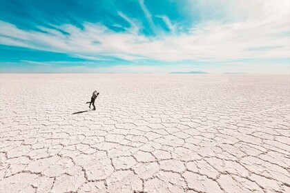 Private 3-day tour from La Paz to the Salar de Uyuni by plane