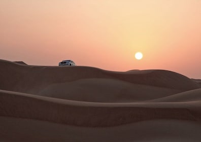 Doha: amanecer, paseo por las dunas, paseo en camello y surf en arena