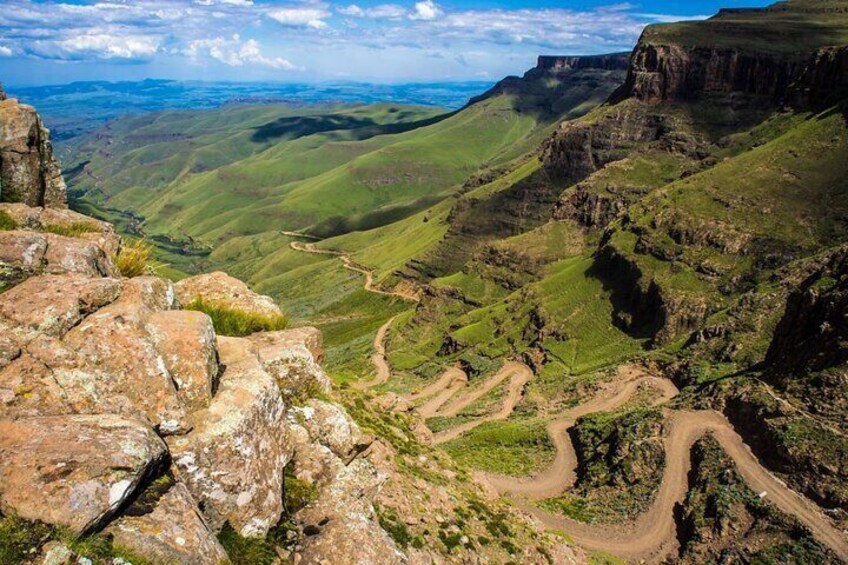 Drakensberg Mountains, Mandela Capture Site & Howick Falls 2 Day Tour