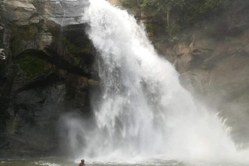 Instagramable Ella Waterfall Run