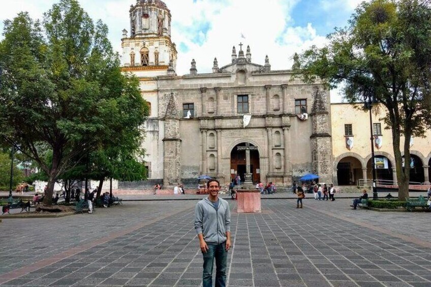 Full-day Private Tour of Xochimilco, Coyoacan con Museo Casa Estudio