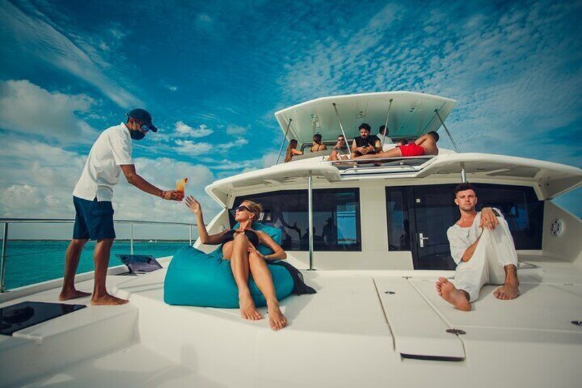All Inclusive Cozumel: Coast & Relax 4hrs Luxury Yacht