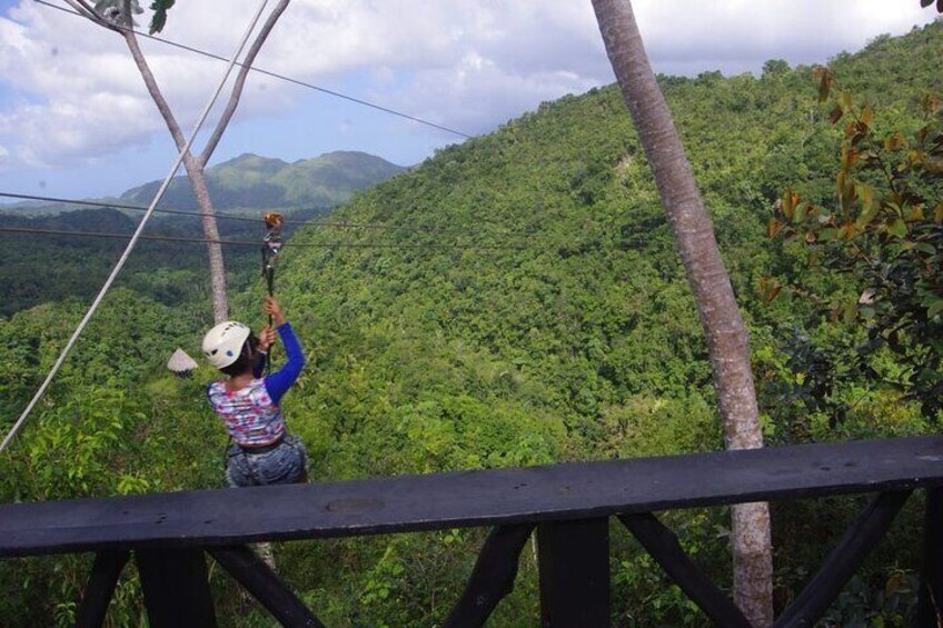Adrenaline of Zipline el Valle from Samana Special for little cruisers