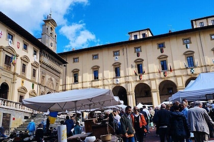 Private and Guided Walking Tour of Arezzo City of Gold