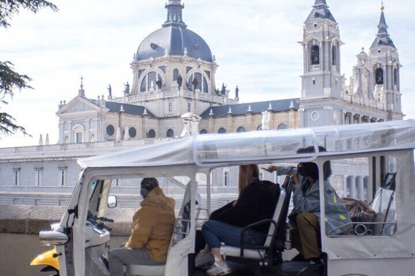 Private Tour in Tuk Tuk through Historical and Modern Madrid