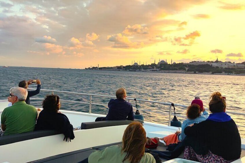 Sunset Cruise with Dinner in Bosphorus