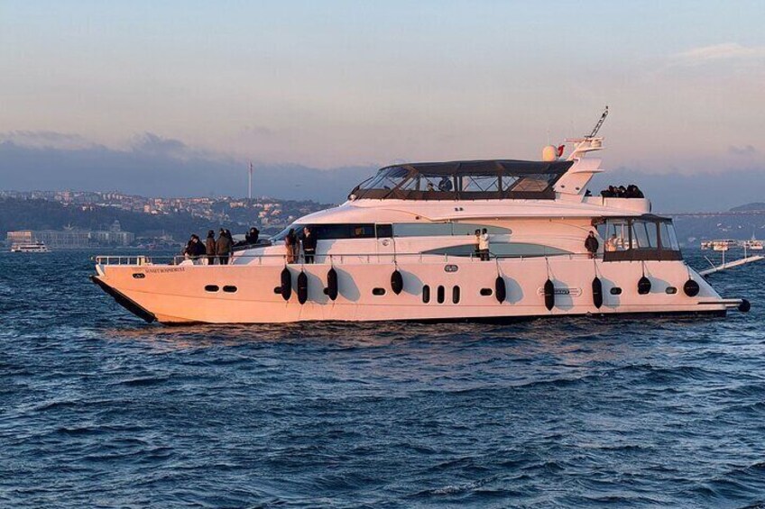 Sunset Cruise with Dinner in Bosphorus 