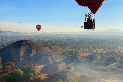 Vols en montgolfière au-dessus de Teotihuacán depuis CDMX ou We Fly